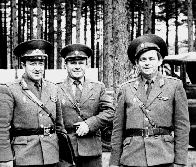 генерал-майор К.И. Баранский. майор В.П. Ветров. подполковник А.И. Мороз. 51 ОА, Сахалин.1980г