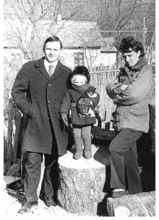 Семья Ветровых в гарнизоне Барабаш 1973г.