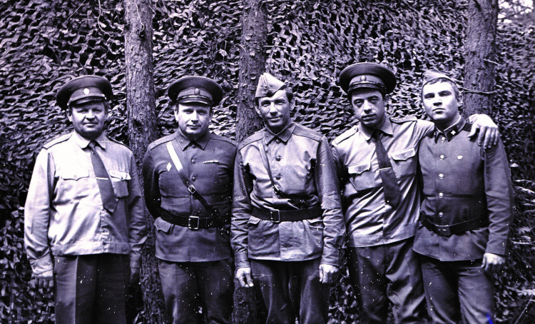 начальник ветеринарной службы БВО подполковник В.П. Ветров с личным составом ветеринарной службы фронта. ФКШУ. 1985