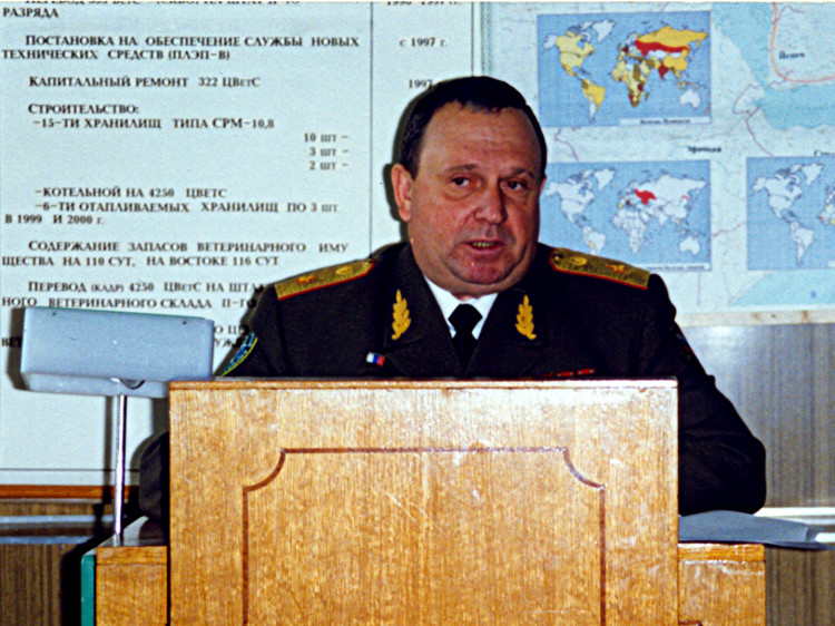 генерал-майор ветеринарной службы Виталий Петрович Ветров. защита диссертации. КазНИВИ. Казань