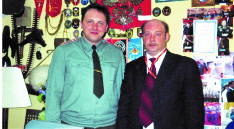 полковник Ю.Г. Боев с коллегой