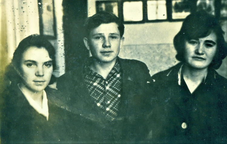 Виталий Ветров. Алла Курохтина, Раиса, выпускники КЗВТ