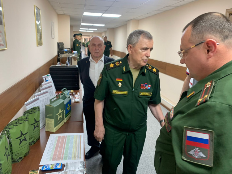 Ветераны Вооруженных сил на 325- летии Тыла. генерал-майор ветеринарной службы Ветров В.П. в центре. 01 августа 2025 года