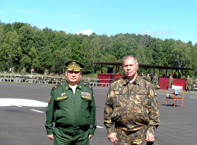 ветераны Тыла ВС В.П. Ветров и А.М. Шабанов на учениях