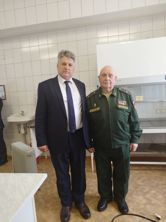 генерал-майор ветеринарной службы Виталий Ветров. начальник ВСС ЮВО Г.В. Соколов.