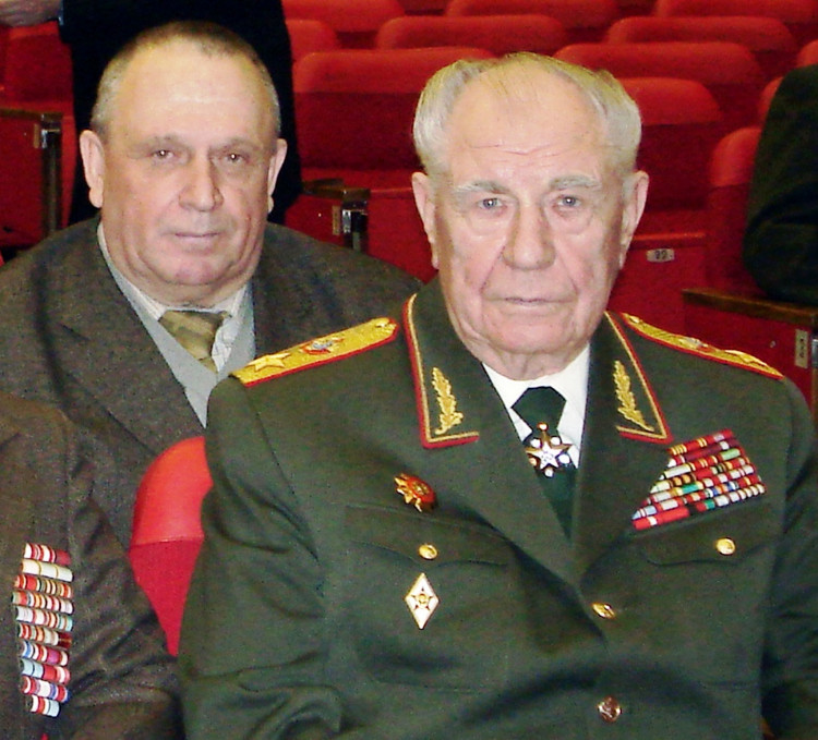 генерал Виталий Ветров с маршалом Советского Союза Д.Т. Язовым 15 02 08