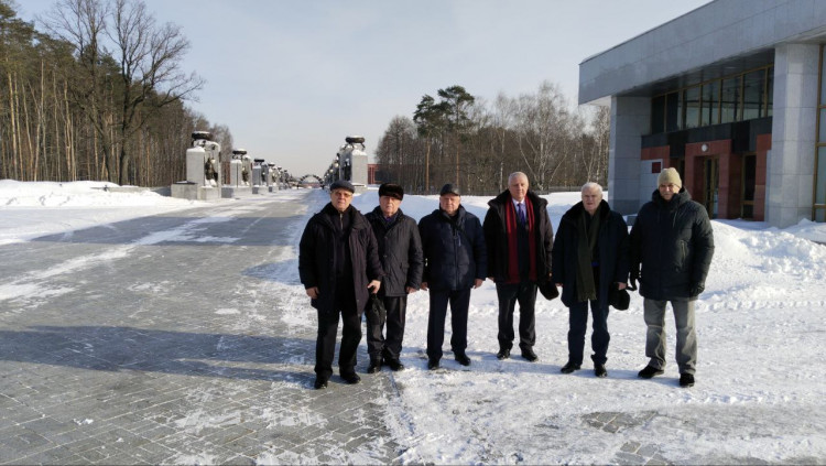 Ветераны Вооруженных сил на выезде, Виталий Ветров слева 18.02. 2026г