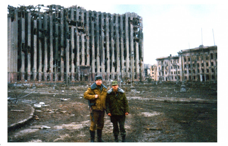 Офицеры ветеринарно-санитарной службы в Грозном. 2005 г.