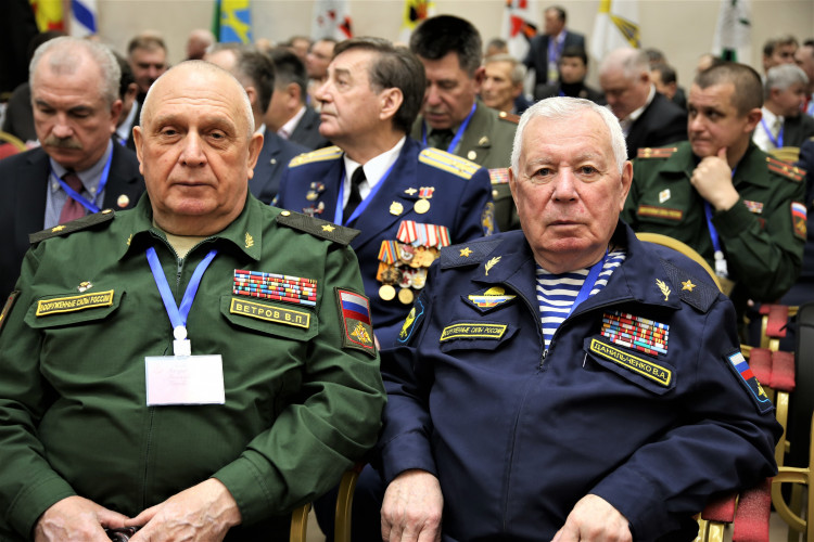 генерал-майор ветеринарной службы В.П. Ветров. генерал-майор В.А. Данильченко