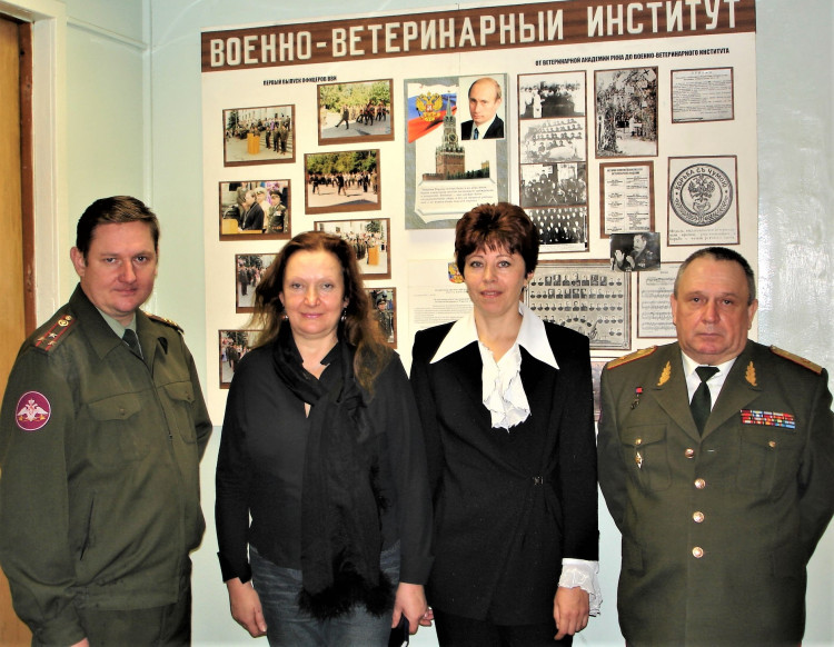 генерал-майор ветеринарной службы В.П.Ветров, полковник О.Ю. Марковский с гостями из Белоруссии