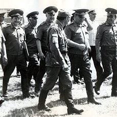 генерал армии В.М. Архипов. полковник В.П. Ветров, А.Ф. Помазенко и генералы. 1990г. Щирокий лан.1990г