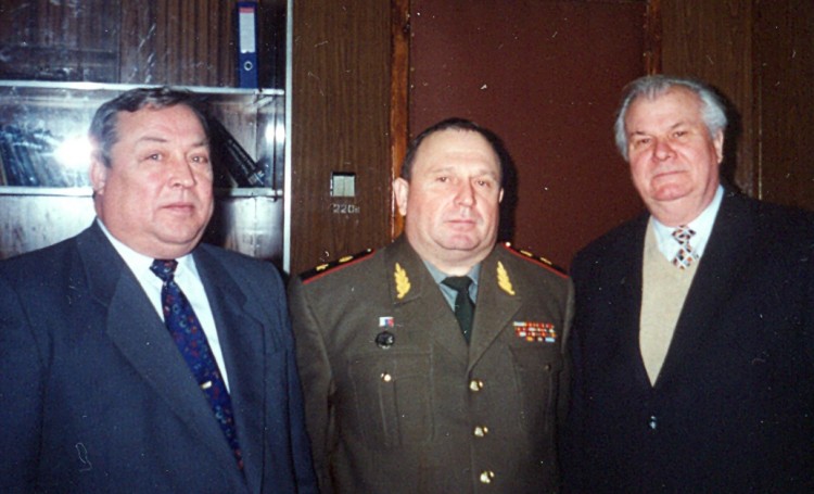 руководители ветеринарии И.Ф Вешняков, В.П. Ветров, А.Д. Третьяков.