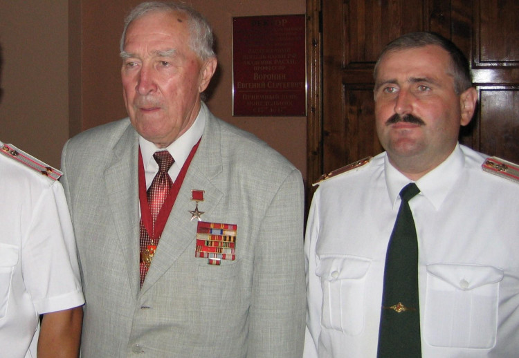 О.А. Бакулов. Ю.Е. Григорьев 300 лет Военной ветеринарии России