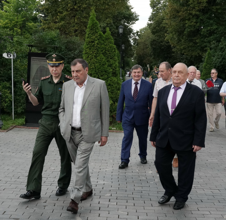 Ветераны Тыла Вооруженных сил. В.П. Ветров, спрваю. Е.М. Выскребенцев. Д.В. Булгаков.  01 августа 2024г
