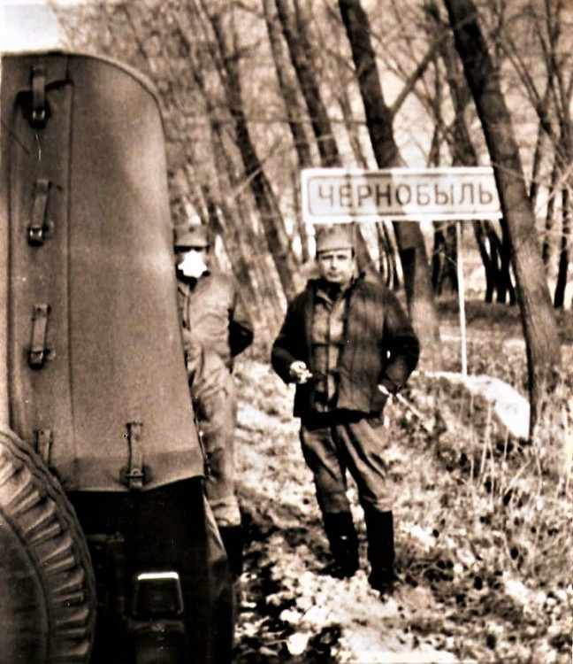 начальник ветеринарной службы БВО, подполковник В.П. Ветров. Л.С. Михайлов. Чернобыль 1986г